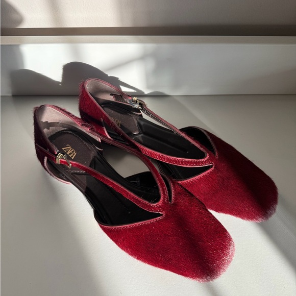 Zara Shoes - Zara Women's Burgundy Flats